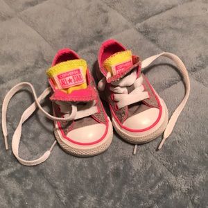 Baby converse size 2